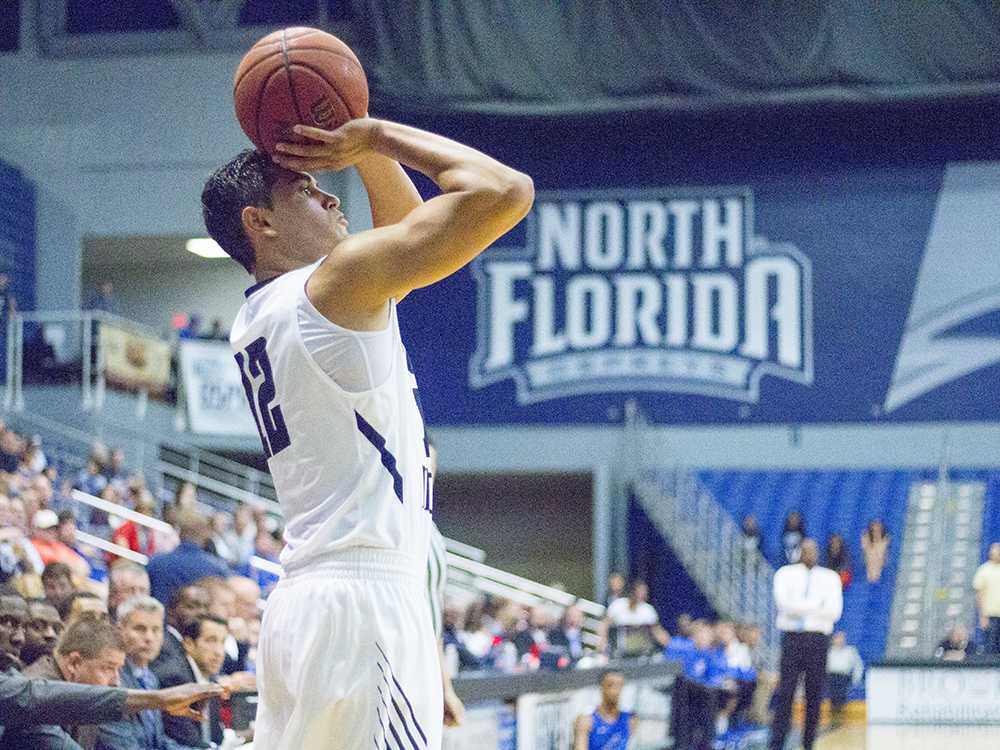 Guard Aaron Bodager nailed three-pointers throughout the game. Photo by Michael Herrera