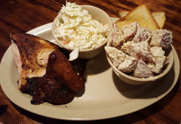 The smoke-house chicken platter features juicy chicken, Texas toast and customers’ choice of two sides. Photo by Courtney Stringfellow. 