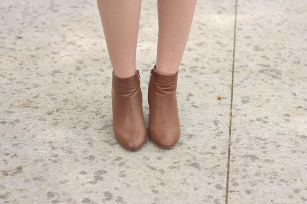 Sarah Lehman, UNF marketing student, shows off her spring footwear choice. Photo courtesy of Garrett Haupt / Spinnaker