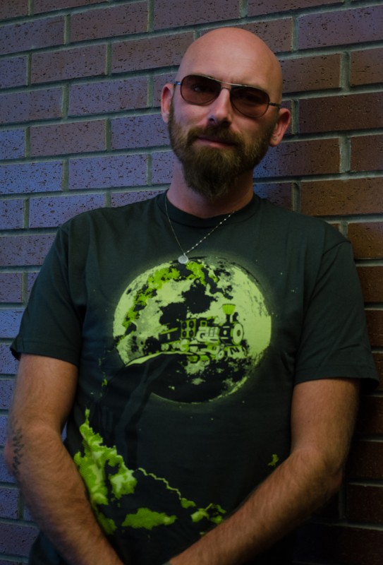 Country singer Corey Smith smiles for the camera. Photo by Ali Blumenthall