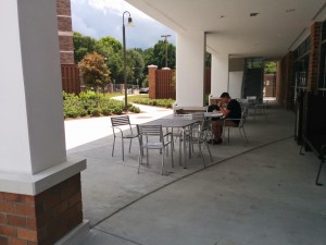 Pita Pit meals are prepared for on-the-go eating. Students can enjoy their meal during their commute to class or while lounging outdoors. Photo by Eddie Santos