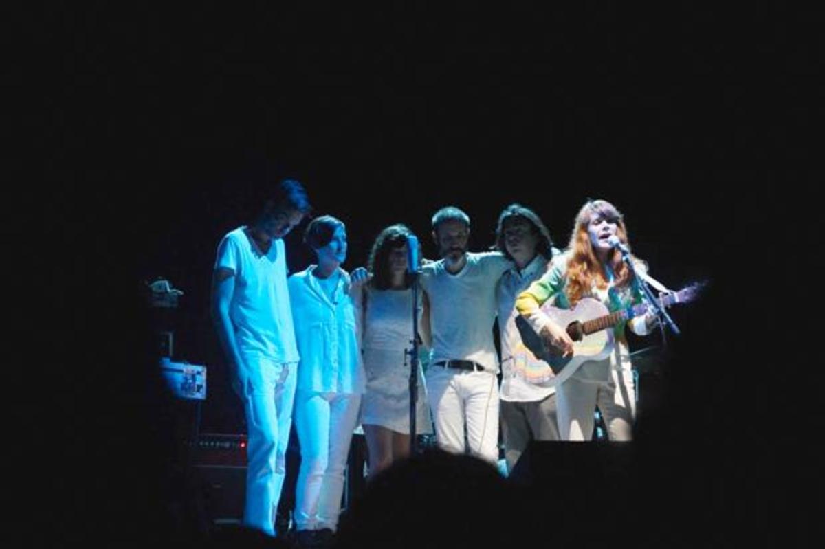 Lewis began her set with "Just one of those Guys," with a band of women and men dressed in white behind her. Photo by Michaela Gugliotta