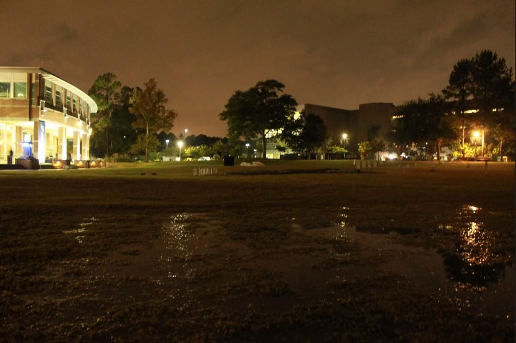 At 9 p.m., there were still visible signs of the earlier rain. Photo by Lydia Moneir
