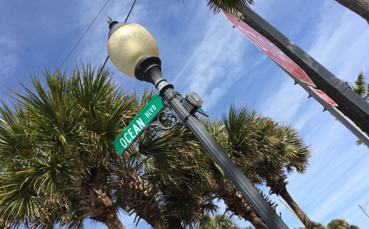 Ocean Boulevard in Atlantic Beach, the street that inspired the song "Ocean Avenue." Photo by Tiffany Salameh