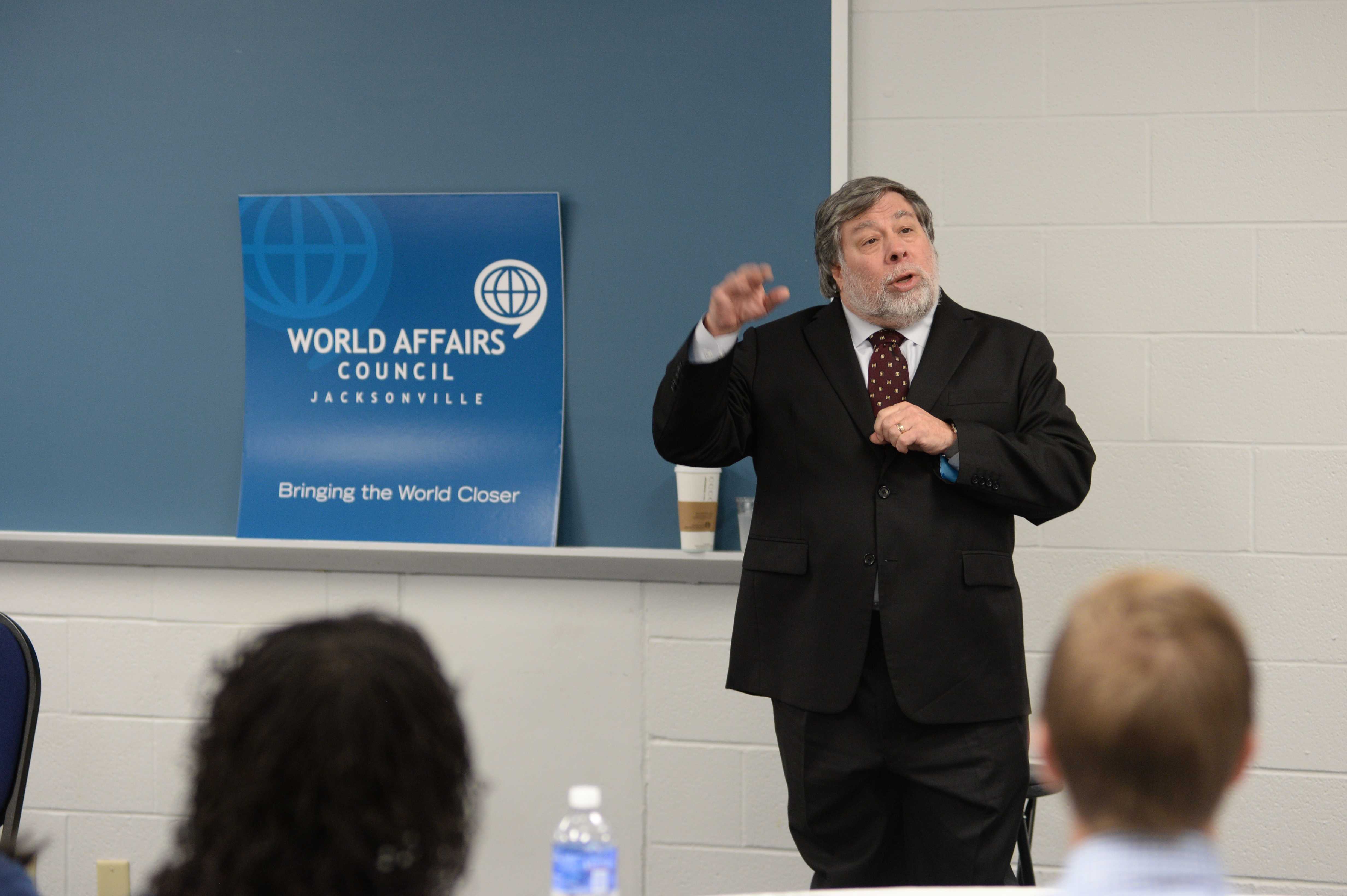 Wozniak speaking to a World Affairs Council group before the lecture. Photo by Jennifer Grissom