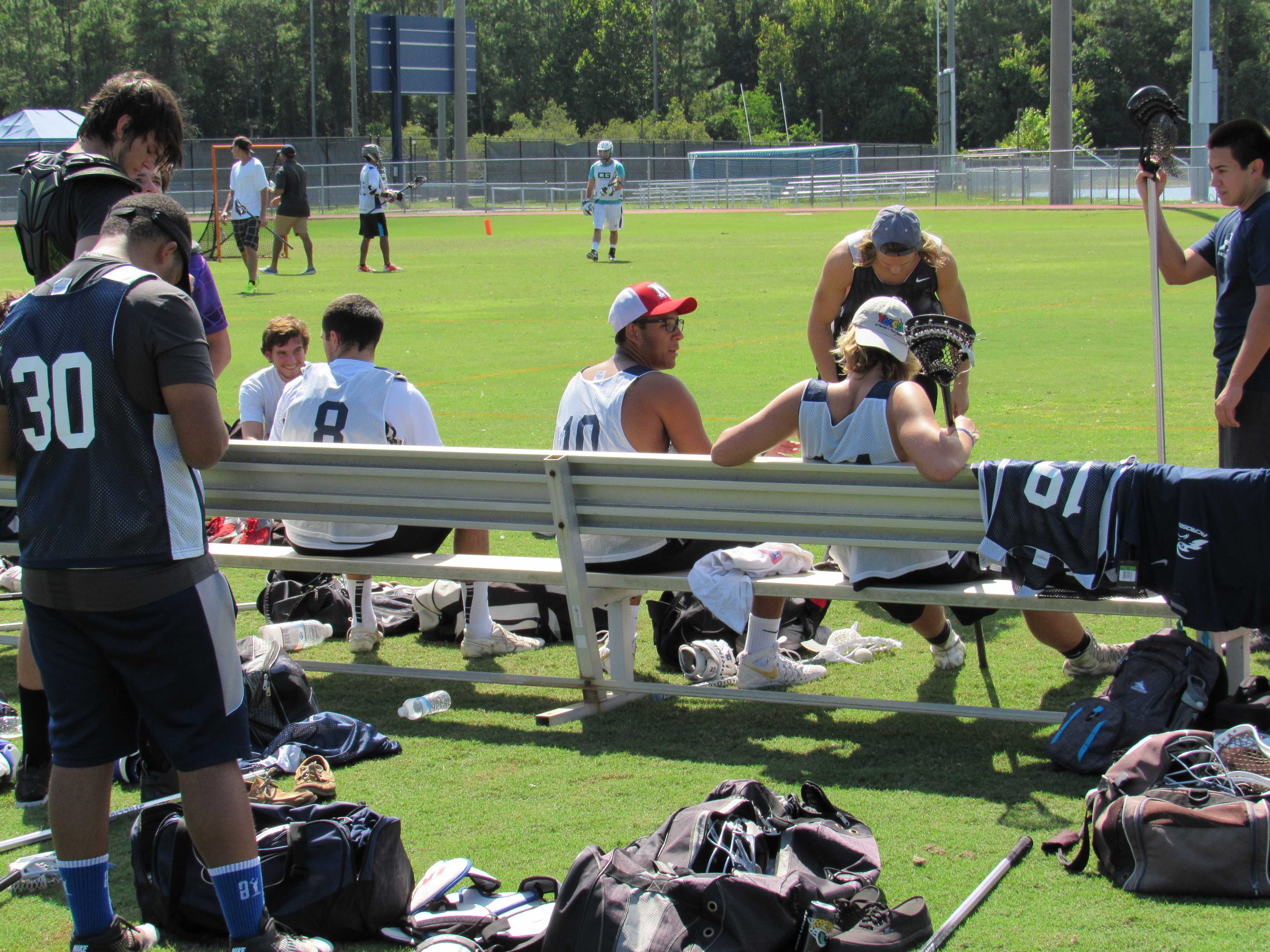 Lacrosse team hosts Alumni Game