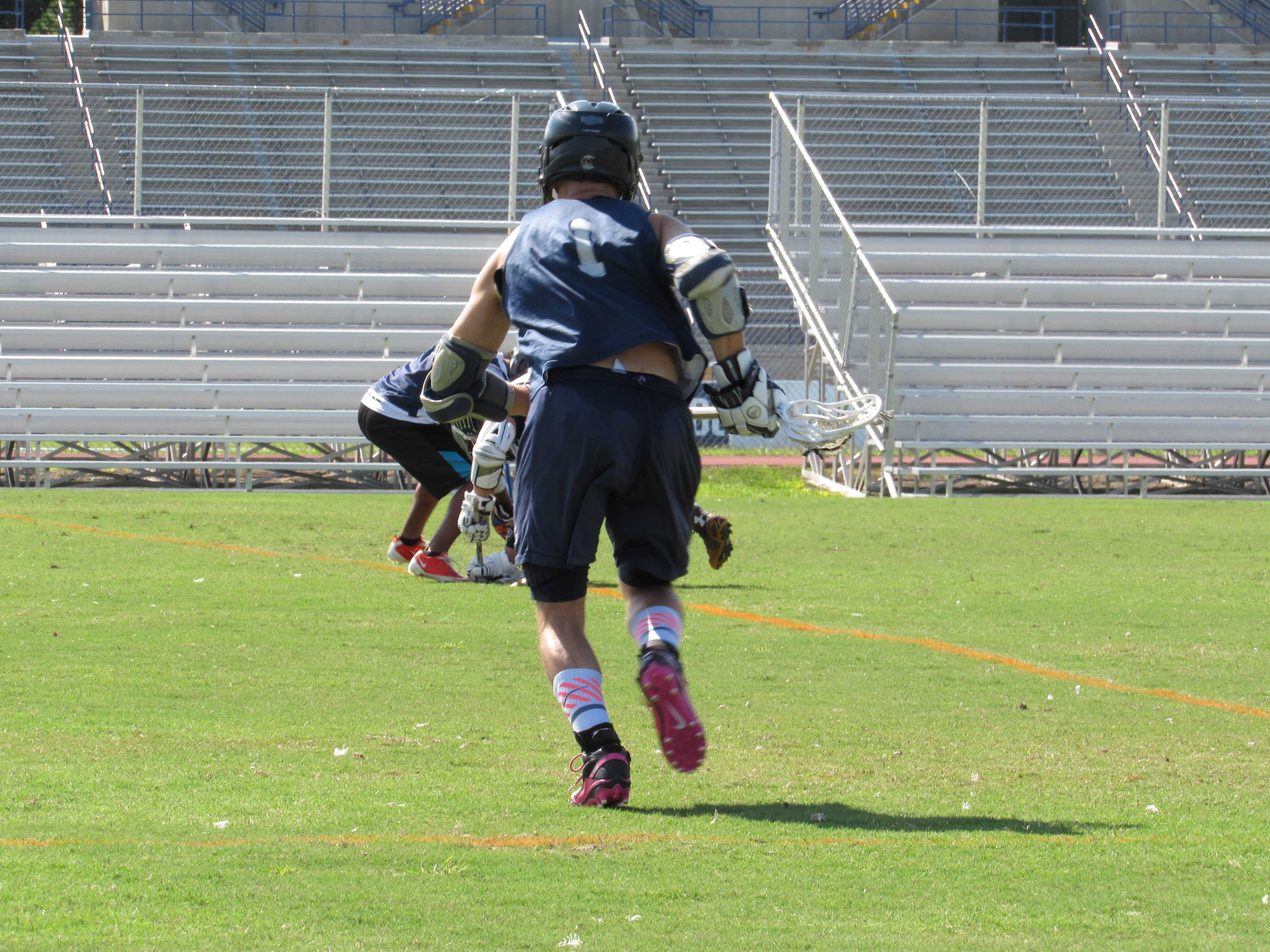 Lacrosse team hosts Alumni Game