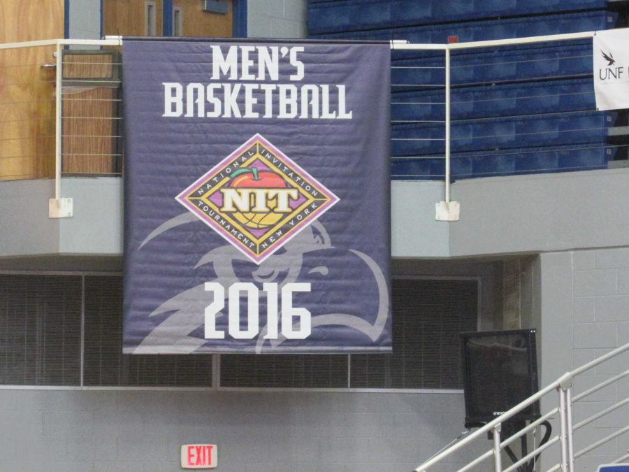 The+Ospreys+received+two+banners+recognizing+their+accomplishments+last+season.