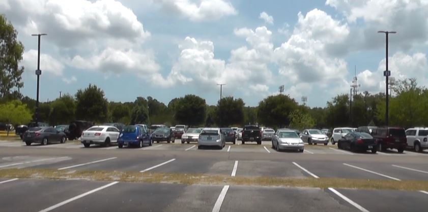 Campus parking lots and roads reserved starting Thursday