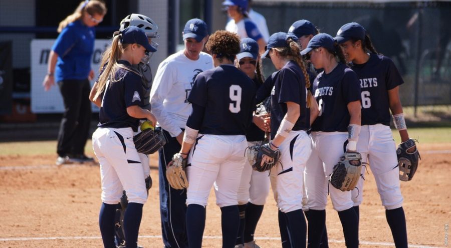 The UNF softball team. Photo courtesy of UNF Athletics.