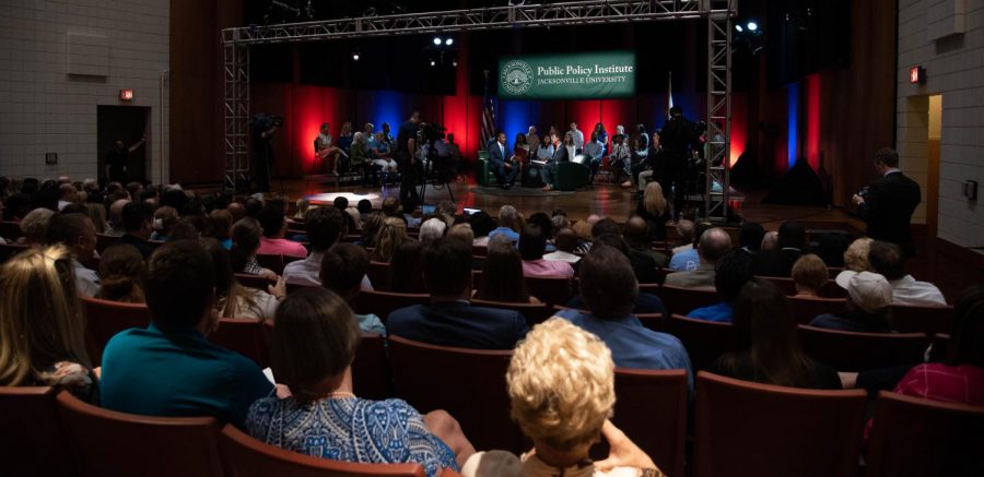 The audience listens intensely as the potential Democratic nominees are interviewed.