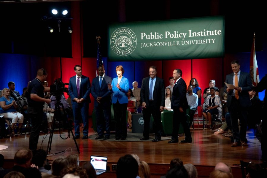 The Democratic candidates for governor thanking the live studio audience after the forum wraps up.