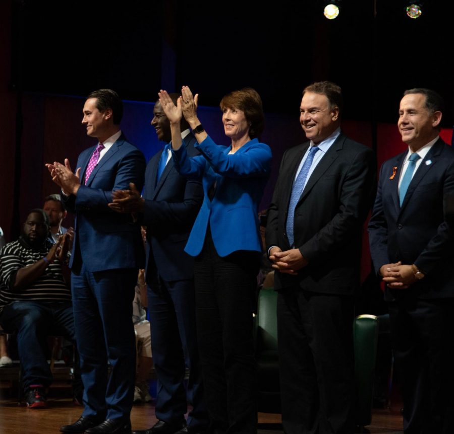 Democratic hopefuls thank the audience for their time.