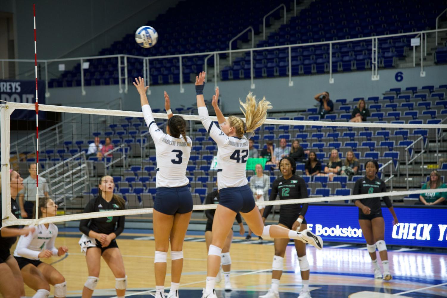 Volleyball defeats North Dakota in dramatic five set victory – UNF ...