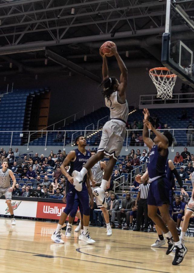 Sams and Aminu lead Ospreys in first round win over North Alabama