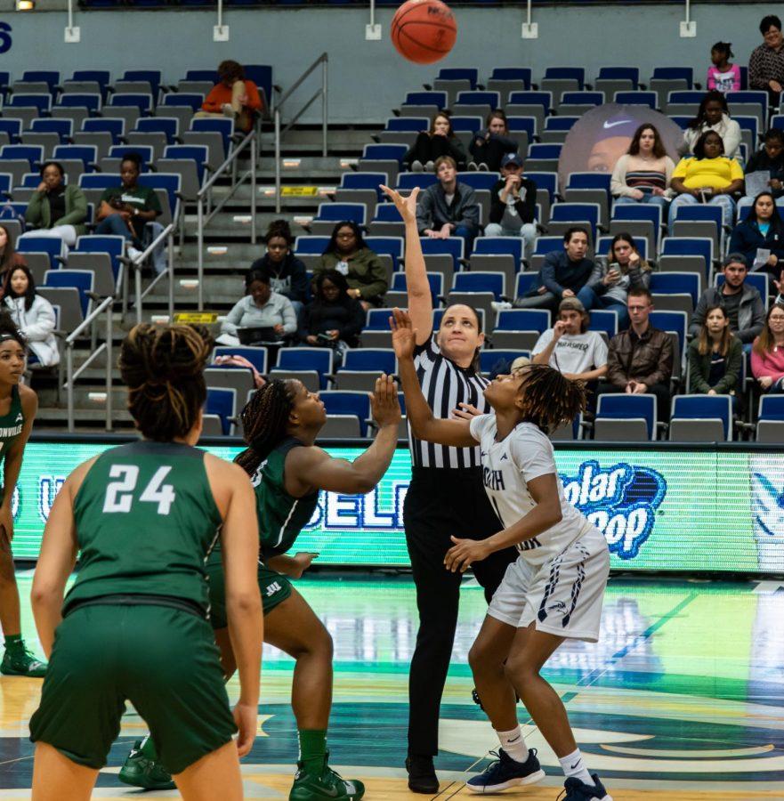 Women’s Basketball vs. Jacksonville University 2019
1	Arianna Emanuel-Wright	