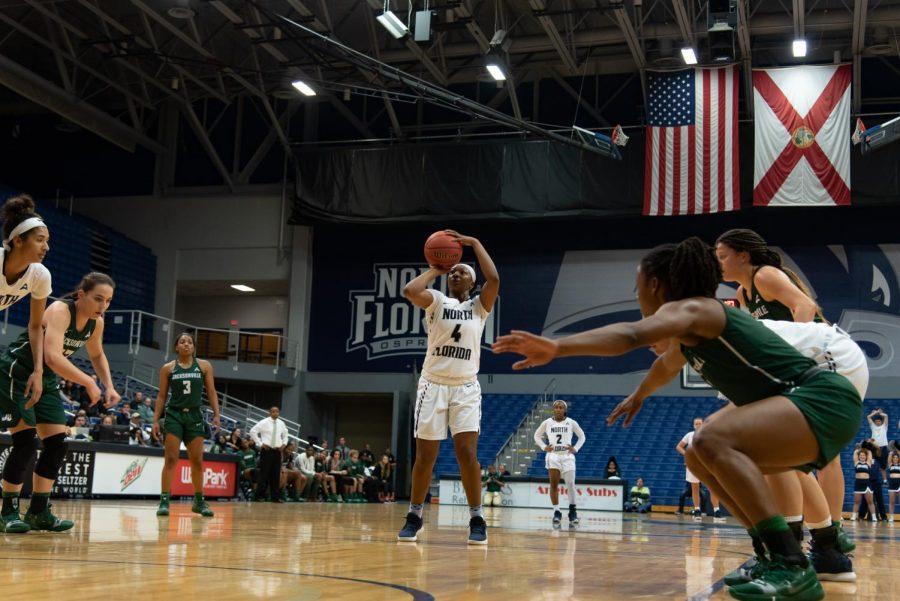 Women’s Basketball vs. Jacksonville University 2019
4	Adrienne Jackson