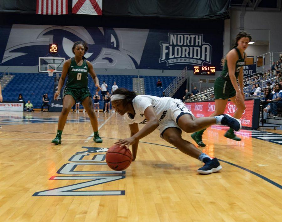 Women’s Basketball vs. Jacksonville University 2019
4	Adrienne Jackson