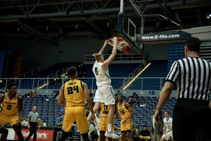 Noah Horchler goes up for a dunk