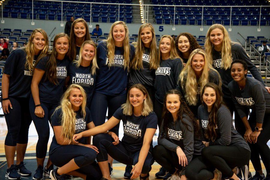 women's basketball group photo 5