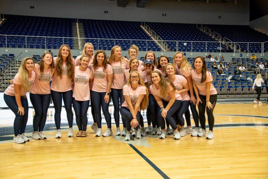 Women's basketball group photo 2