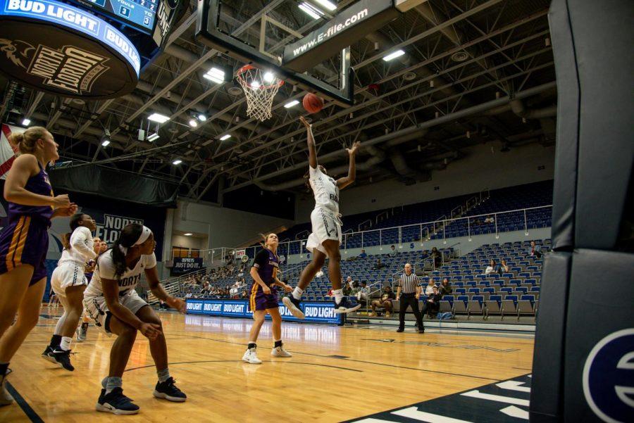 women's basketball jump shot