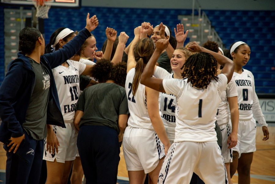 Womens basketball group