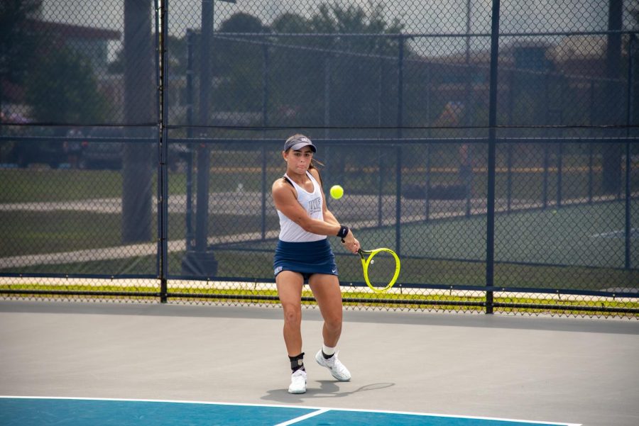 Freshman Ana Paula Melilo sets up for a volley.