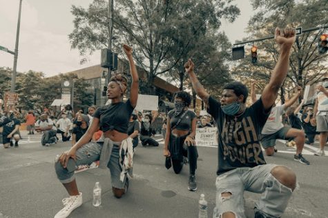 Royalty free photo from unsplash.com. George Floyd protests in Uptown Charlotte. 