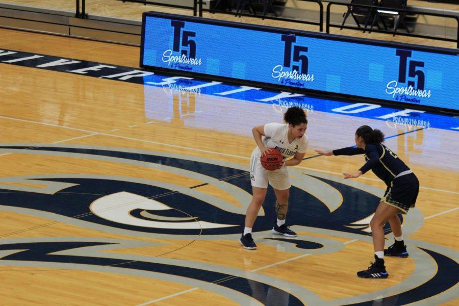 Lady Ospreys pick up first win of season against FIU