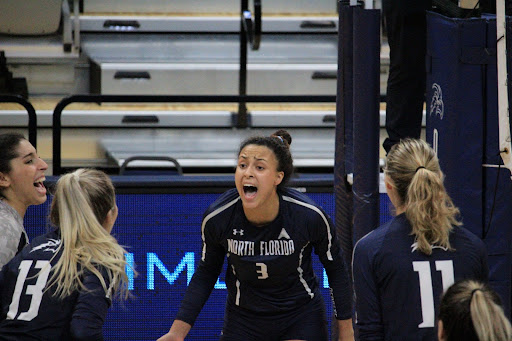 UNF volleyball’s weekend highlighted by sweep of Liberty