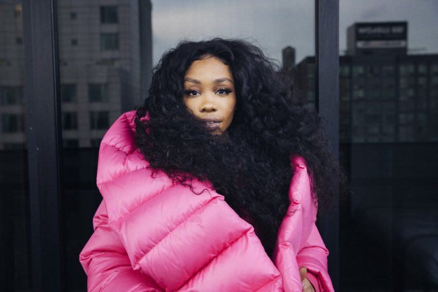 SZA poses for a portrait 