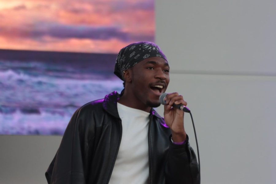 Darvin Nelson sings