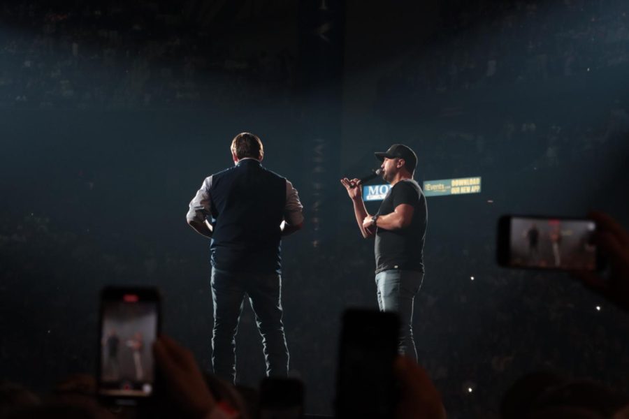 Phones capture DeSantis and Luke Bryan on stage