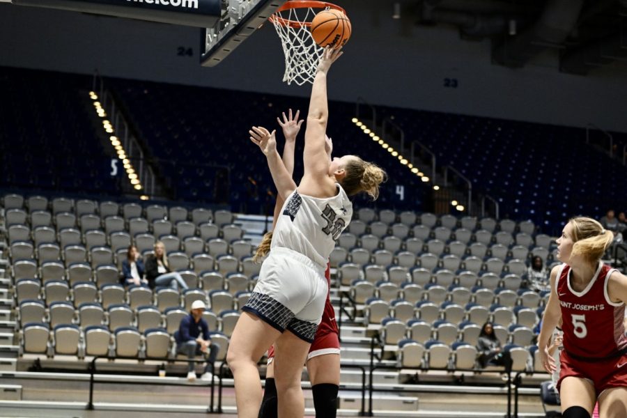 Emma Broermann goes to the rim