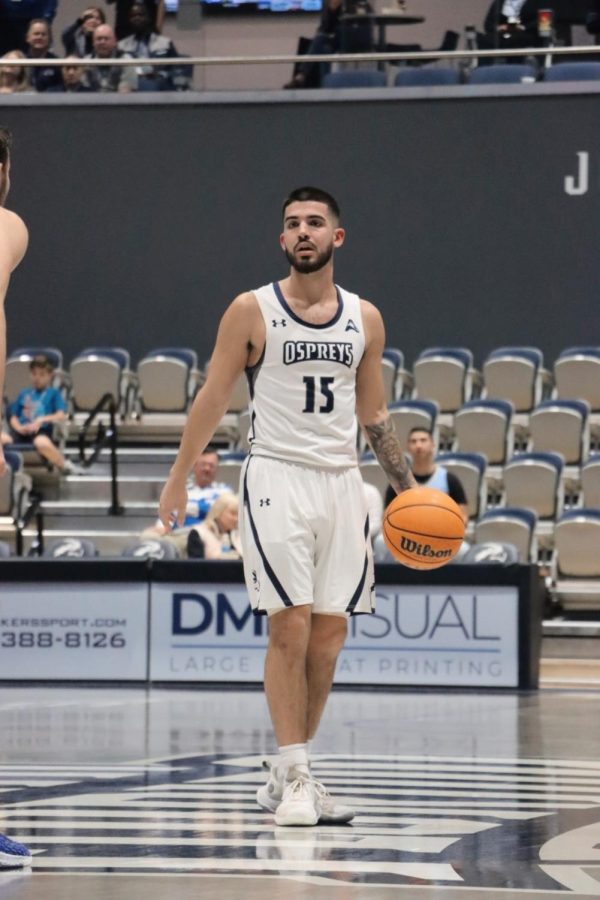 Men's basketball players during a game