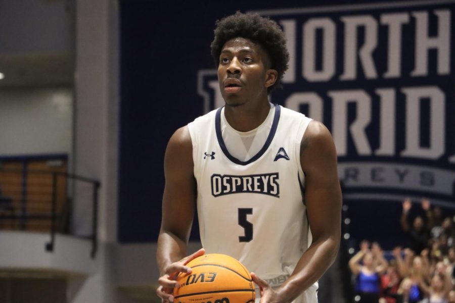 Dorian James prepares to shoot a free throw