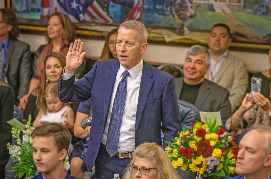 Speaker Paul Renner was sworn in with colleagues on Nov. 22, 2022. Photo courtesy of the Florida House of Representatives photo album.