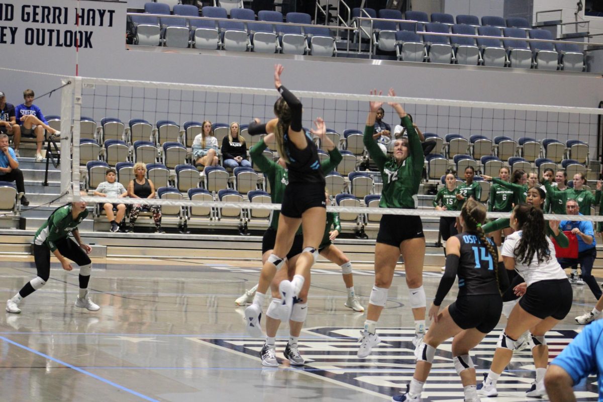 Volleyball suffers tiebreaker loss to USC Upstate in day two of UNF Sunshine Tournament