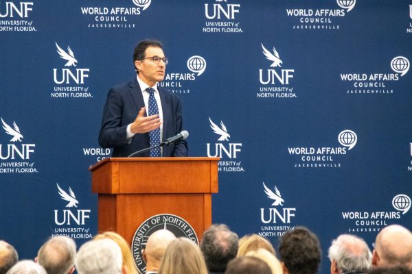 U.S. Russia Foundation CEO Matthew Rojansky spoke to UNF students, faculty and other community members Monday night. (Photo courtesy of UNF)