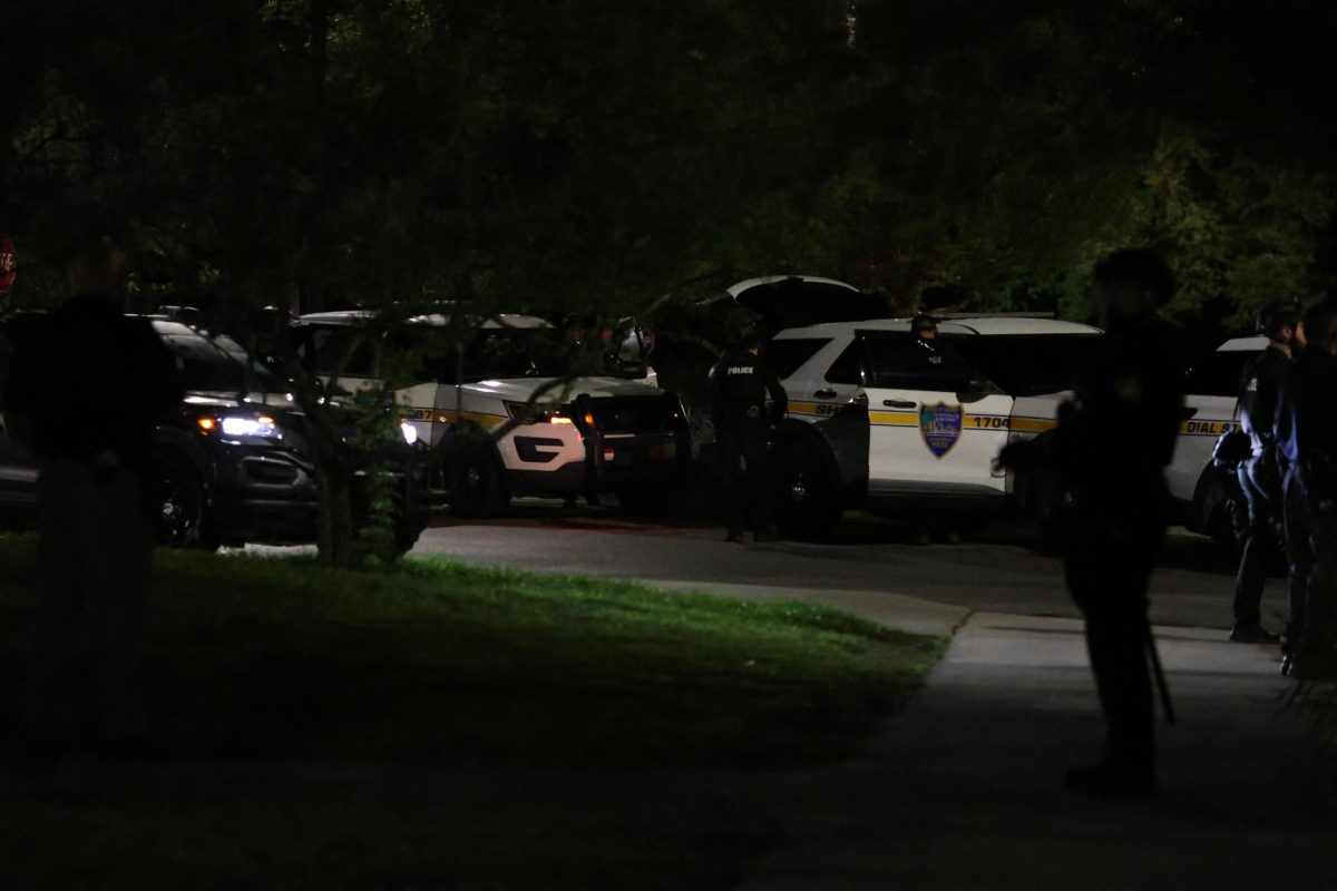 Police begin leaving the university after arresting protesters. 