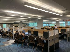 UNF students in the Thomas G. Carpenter Library
