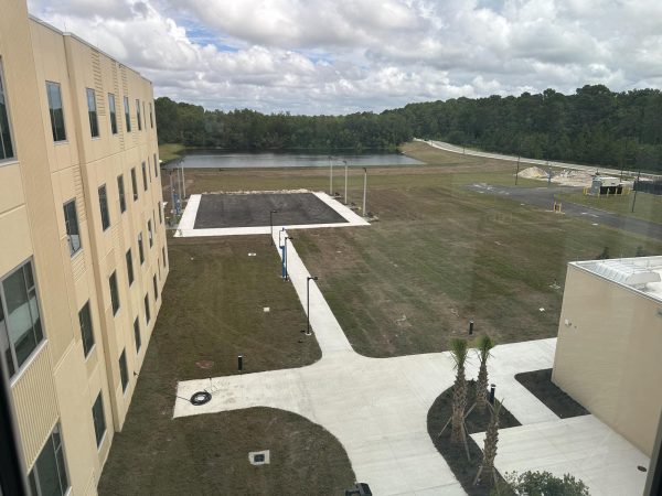 Aerial view of the courtyard located out back of the Osprey Ridge dorm