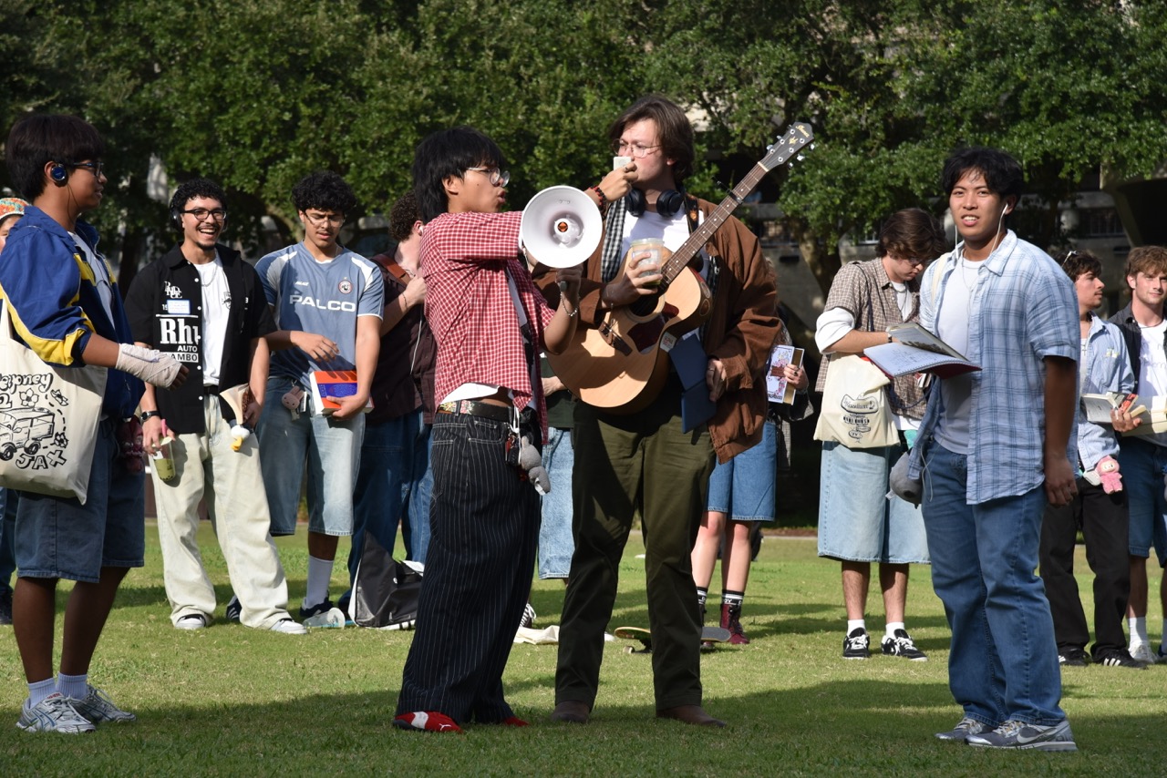 Jorts and matcha lattes take over UNF Green for ‘performative male’ contest